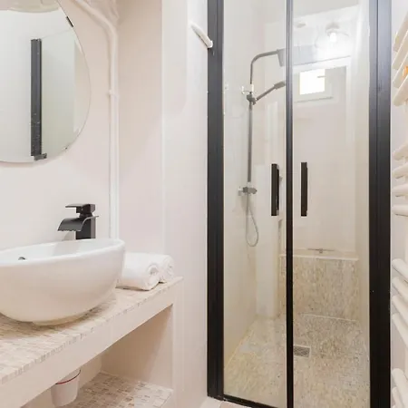 Guestready - Cozy Central Apt - Gobelins * Parijs